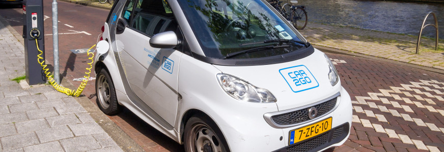 Co&ouml;peratief autodelen: kansen en uitdagingen voor gemeenten