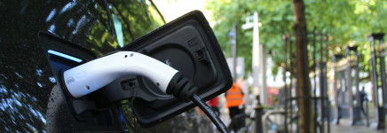 Buurtaanpak voor laden van auto's in Eindhoven